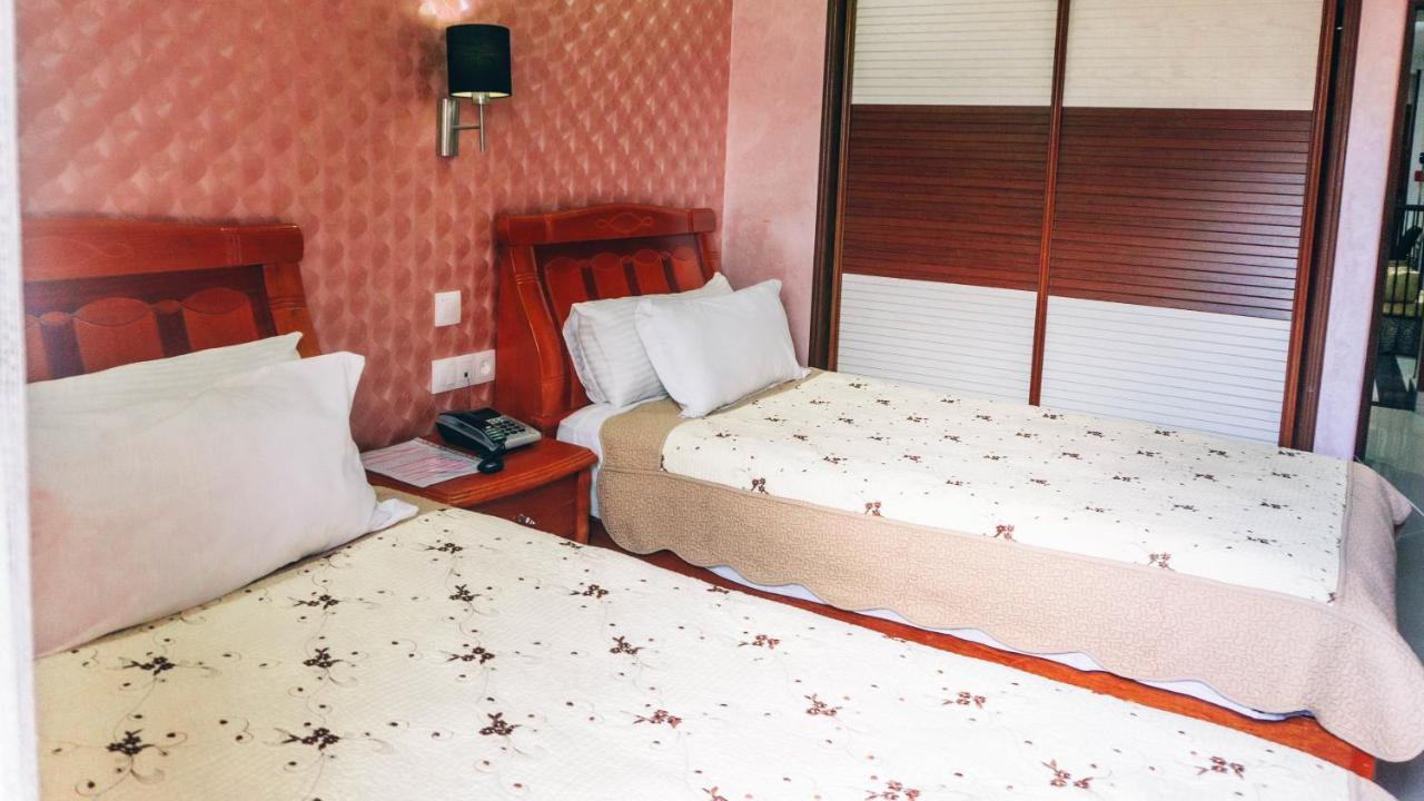 Hotel Atenas Tétouan Eksteriør bilde